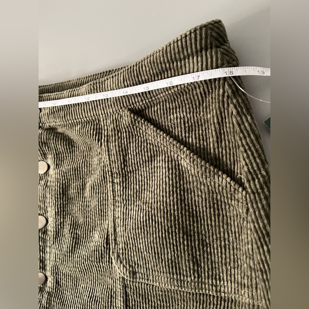 Green Corduroy Skirt - Picture 8 of 8